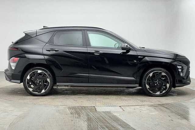 160kW Ultimate 65kWh 5dr Auto [Lux Pack]